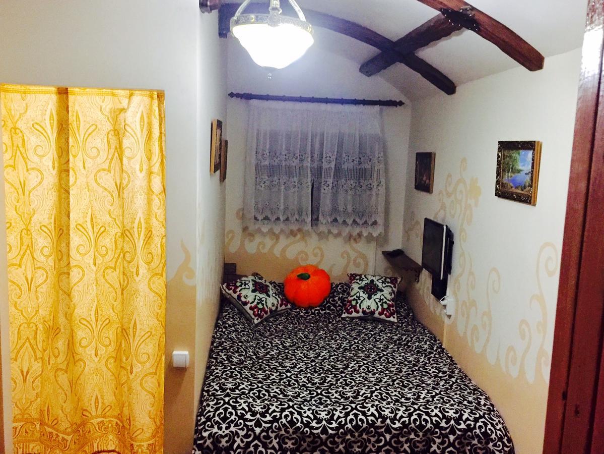 Alma Cinema Hostel Koktobe Extérieur photo