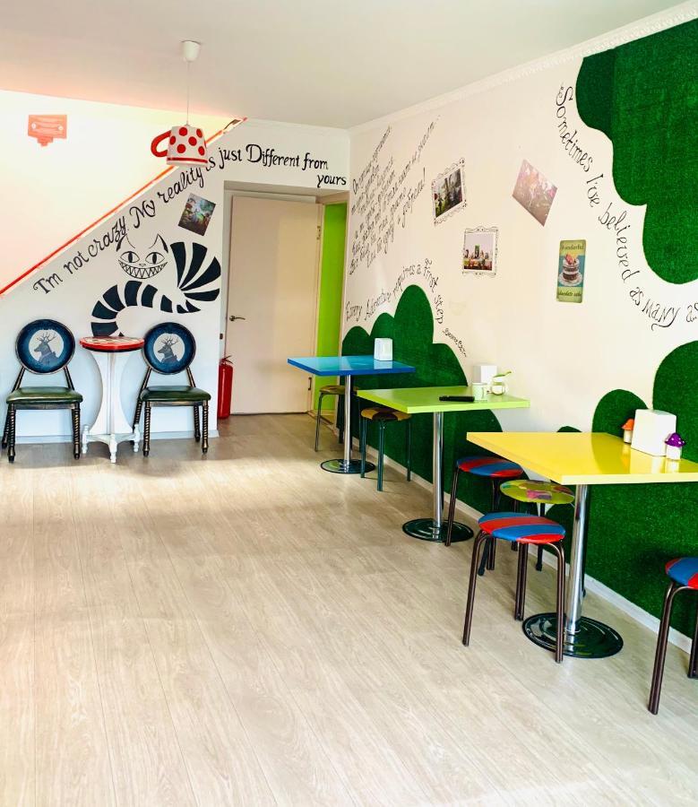 Alma Cinema Hostel Koktobe Extérieur photo